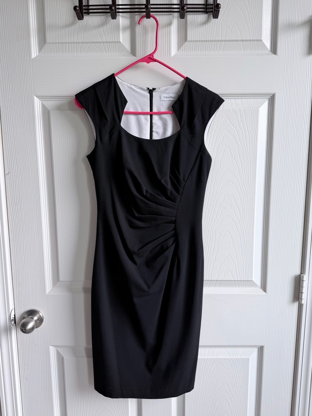 Calvin Klein Black Cap-Sleeve Ruching Sheath Dress